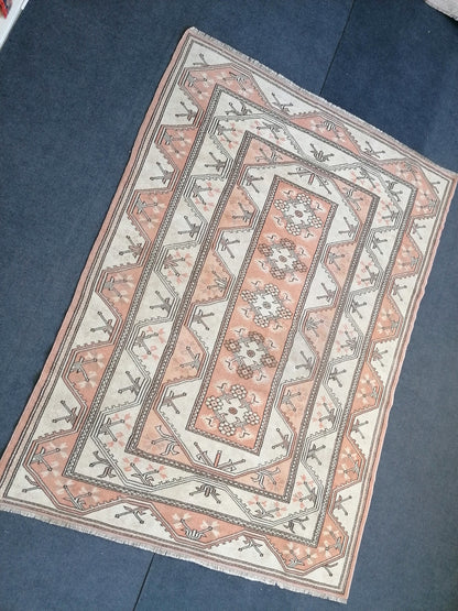 Vintage handmade wool rug 5'5x7'4 turkish rug, bohemian rug, living room rug, bedroom vintage rug, oushak rug