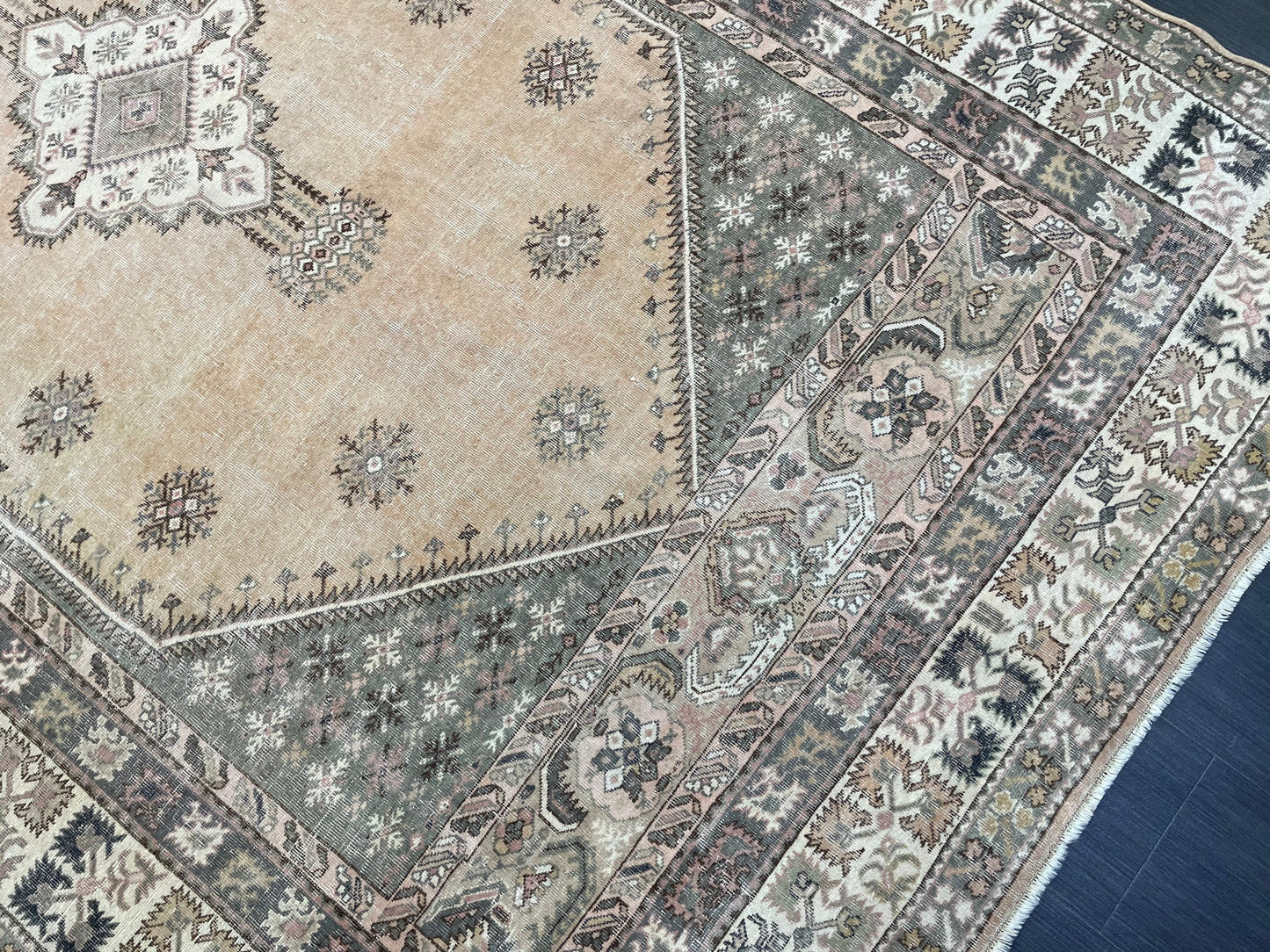 Vintage Rug, Handmade 6.5 x 10 Rug, Vintage Turkish Rug, Oushak Rug, Turkish Oushak Rug, Hand Knotted Soft Wool Rug Distressed Rug