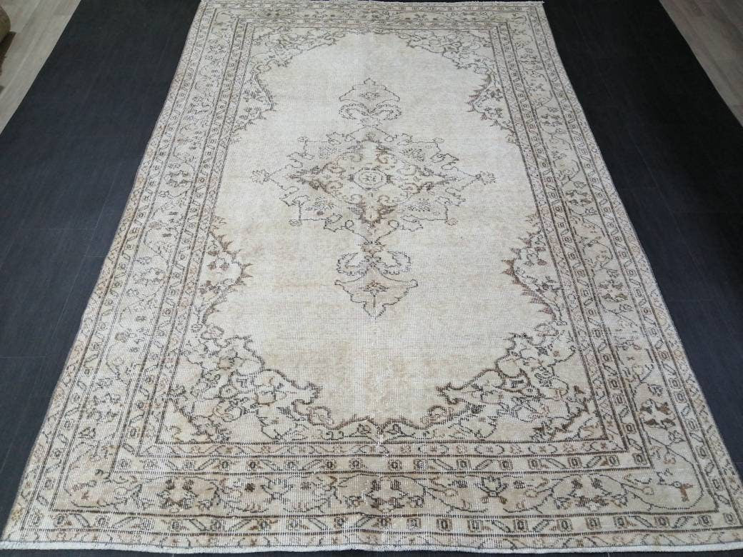Neutral Vintage Turkish Rug 5.5 x 8.4 Neutral Vintage Persian Rug Muted Vintage Rug Wool Oushak Rug Hand Made Rugs Vintage Turkish