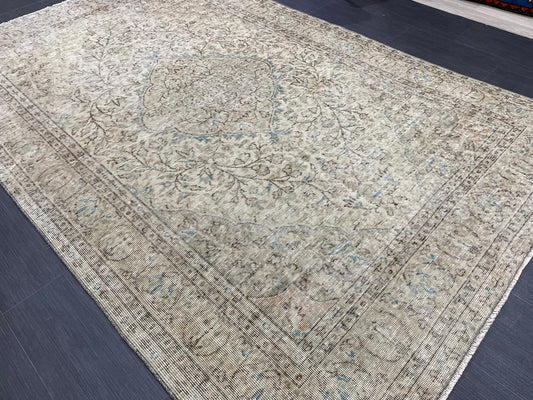Handmade Oushak Rug Vintage 5.6 x 8.9 Rug Farmhouse Rug Wool Pile Rug Rustic Rug Wool Bohemian Rug Vintage Turkish Rug Natural Rug Muted Rug