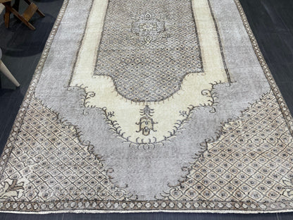 Handmade Vintage Rug, Turkish 5.2 x 9 Rug, Muted Hand Knotted Wool Rug, Handmade Rug, Antique Rug,