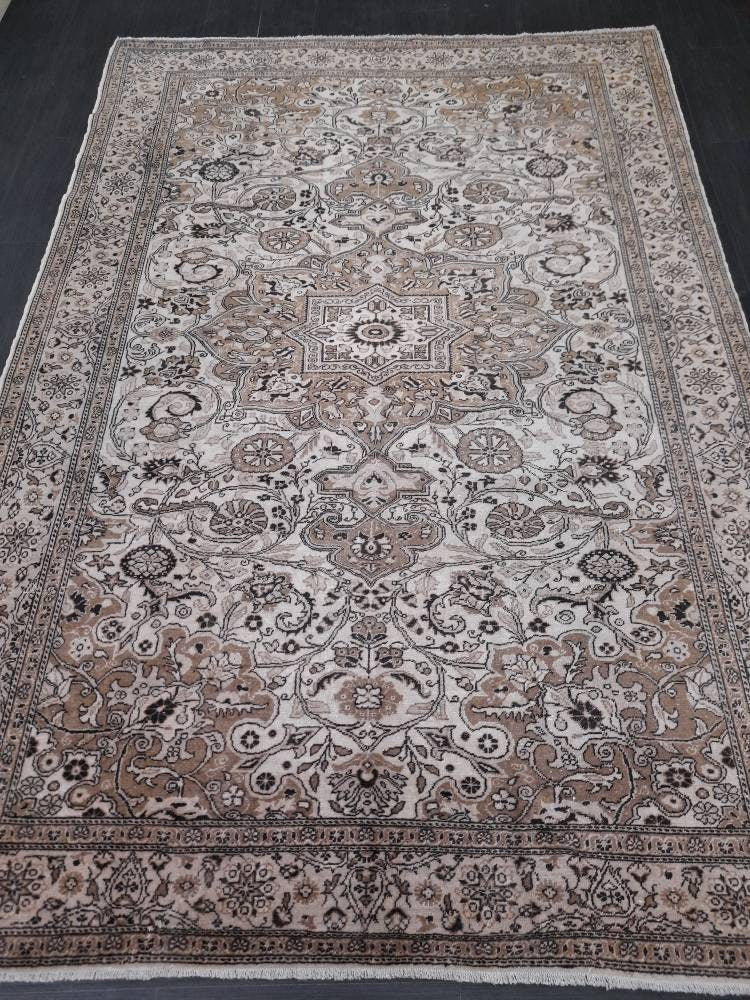 Neutral Rugs 6.4 x 9.4 Vintage Neutral Rug Muted Oushak Rug Rustic Persian Rug Turkish Rug Fine Hand Knotted Wool rug Vintage Oriental Rug