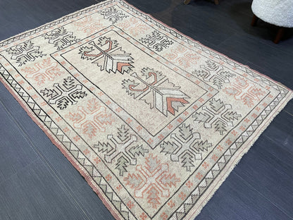 Vintage Rug, Oushak Rug, Wool Handmade  3.5 x 4.9 Rug, Persian Rug, Turkish Rug, Hand Knotted Wool Rug