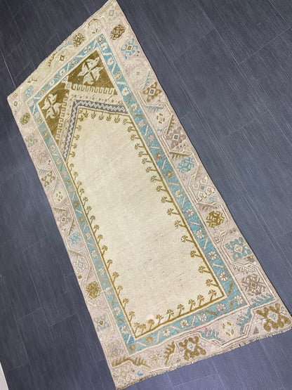 Vintage Rug 3.2 x 6.3 Turkish Rug Wool Vanity Rug Handmade Rug Persian Rug, Hand Knotted Wool Rug
