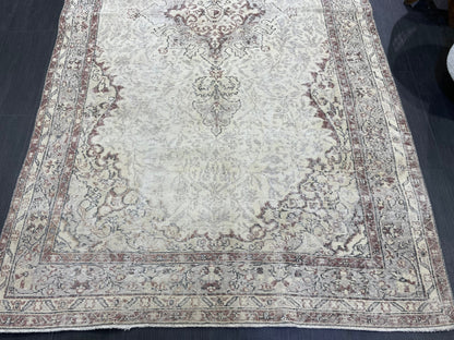 Persian Rug, Neutral Turkish Rug, Antique 5.2 x 9.8 Rug, Neutral Rug, Oushak Rug, Hand knotted Rug, Distressed Rug, Vintage Rug, Handmade