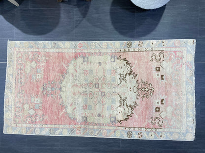 Antique Rug, Vintage 2.8 x 5 Rug, Turkish Wool Rug, Oushak Rug, Hand Knotted Rug, Persian Rug, Handmade Rug