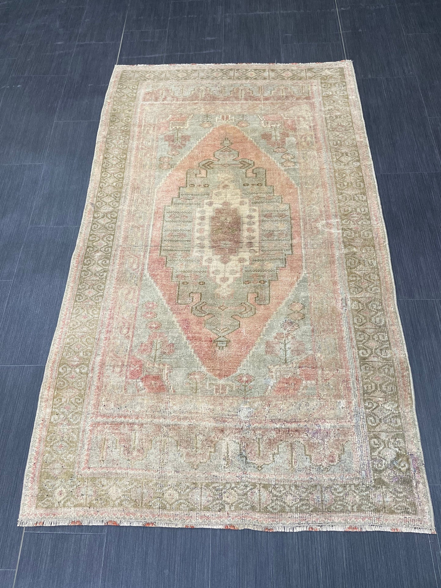 Vintage Handmade Rug Muted  3.2 x 5.6 Vintage Rug Wool Oushak Rug Distressed Rugs Vintage Turkish Rug Living Room Rug