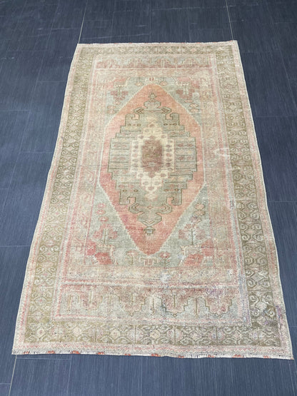 Vintage Handmade Rug Muted  3.2 x 5.6 Vintage Rug Wool Oushak Rug Distressed Rugs Vintage Turkish Rug Living Room Rug