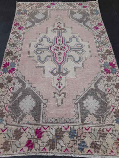 Vintage Rug TURKISH HAND MADE Rug Vintage Turkish 4 x 6m8 Rug Oushak Rug  Turkish Oushak Rug, Vintage Oushak Rug, Muted Wool Rug