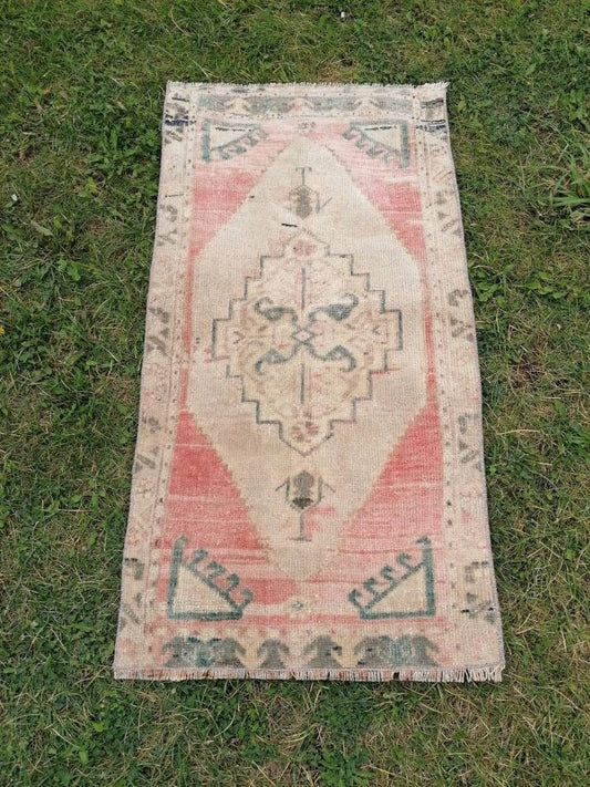 1.7x3 feet Turkish small rug, vintage rug, wool rug, oushak rug, bath rug