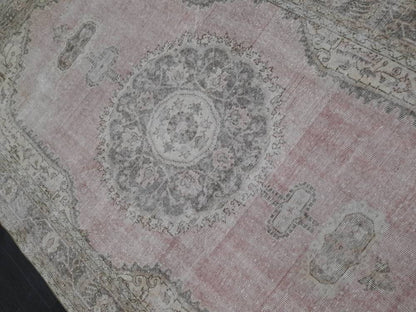 Vintage Persian Rug Unique Motif Rug 6 x 9.5 ft Persian Rug Vintage Hand Knotted Rug Eclectic Rug Hand Made Rug  Living room Rug Turkish rug