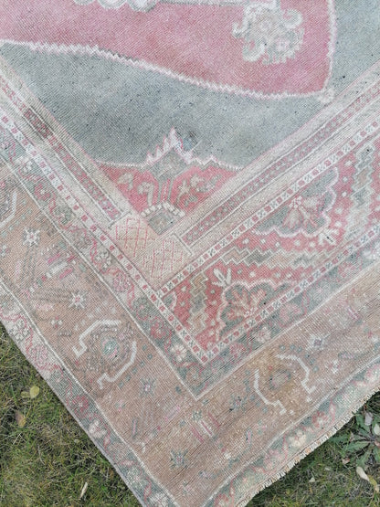 Oushak turkish rug 8'4x5 turkish rug,oushak rug,vintage rug,kitchen rug,vintage oushak rug, vintage anatolian unique hand made bohemian rug