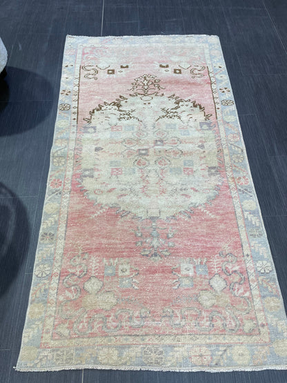 Antique Rug, Vintage 2.8 x 5 Rug, Turkish Wool Rug, Oushak Rug, Hand Knotted Rug, Persian Rug, Handmade Rug