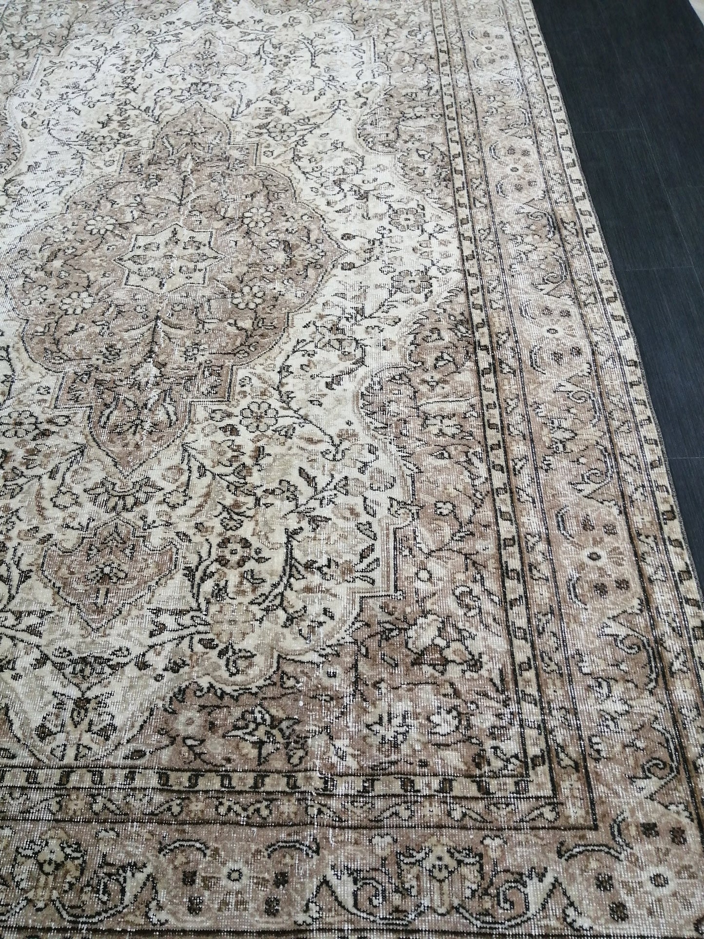 Neutral Rugs, 6.5 x 9.8 Vintage Rug Hand Made Rug, Muted Oushak Rug, Rustic Rug, Turkish Rug, Farmhouse Rug, Wool rug