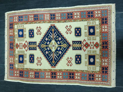 Vintage Rug 5.2 x 3.6 HAND MADE Rug Vintage Turkish Rugs   Oushak Rug  Hand Made Rug, Vintage Oushak Rug, Wool Rug