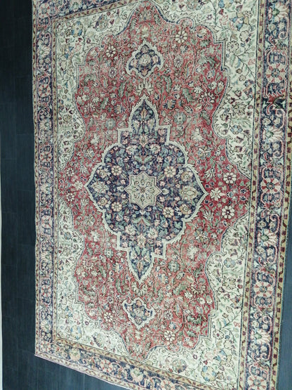 Vintage Rug 6.6 x 10.3 Turkish  Rug, Distressed Rug Oushak Rug Oriental Rug Antique Rug