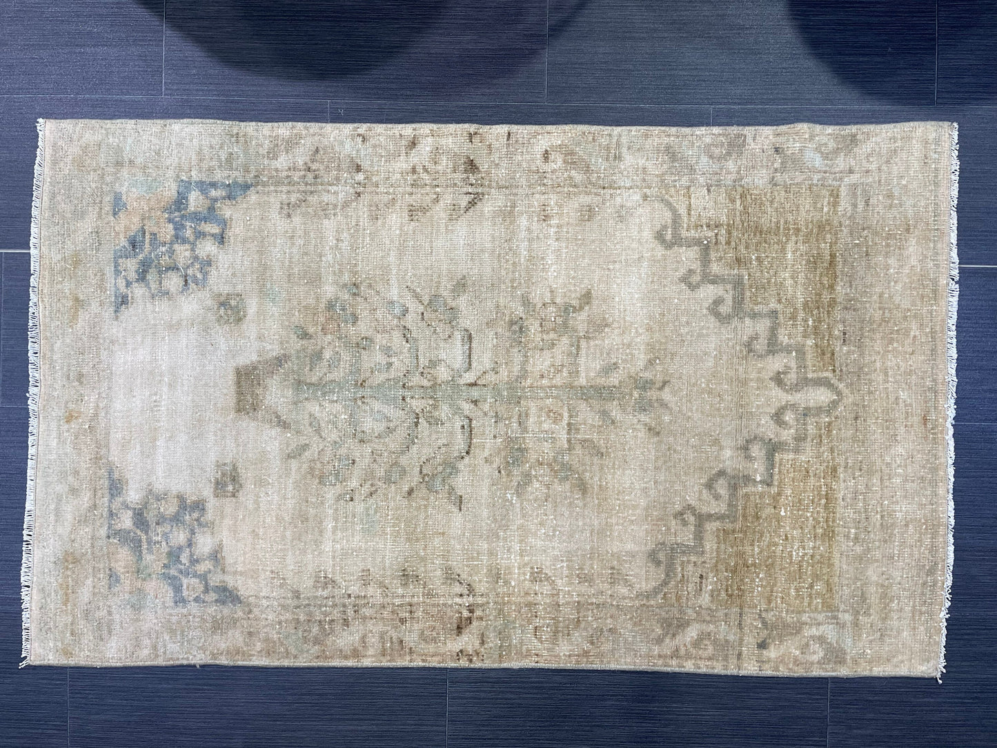 Vintage Rug, TURKISH 2.4 x 4 Rug, Vintage Hand Knotted Rug, Oushak Rug Persian Rug Oriental Rug,Vintage Muted Floral Rug