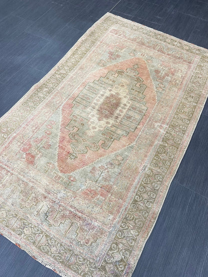 Vintage Handmade Rug Muted  3.2 x 5.6 Vintage Rug Wool Oushak Rug Distressed Rugs Vintage Turkish Rug Living Room Rug