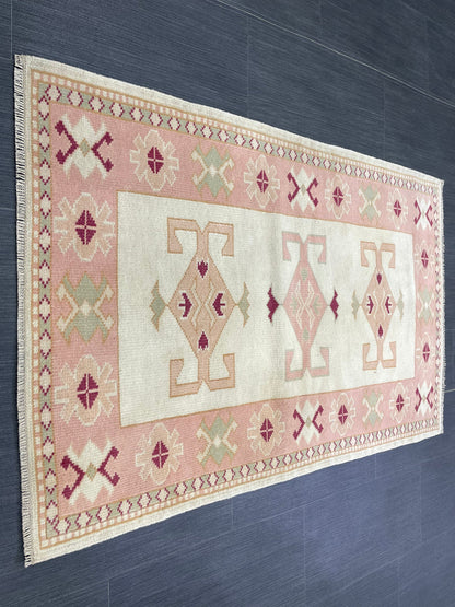 Vintage Rug 2.7 x 4.2 Natural Wool Handmade Rug, Oushak Rug, Rustic Rug, Pink Rug, Turkish Rug, Farmhouse Rug, Vintage Rug, Wool rug
