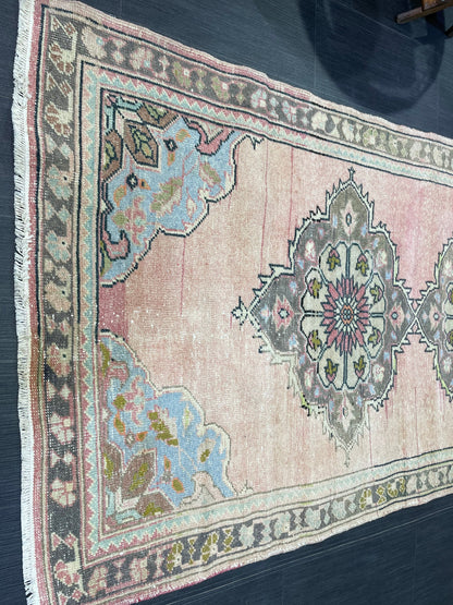 Antique Rug, Vintage 3.8 x 6.8 Rug, Turkish Wool Rug, Oushak Rug, Hand Knotted Rug, Persian Rug, Handmade Rug