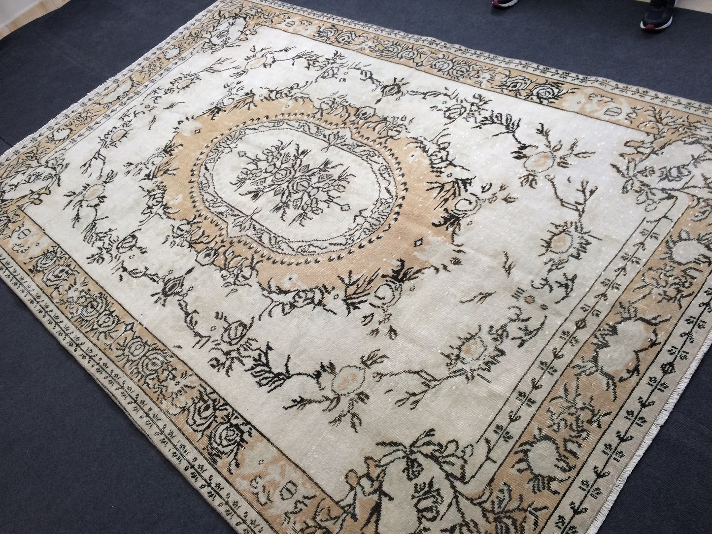 6.4 x 9.8 Vintage Rug Oushak Rug Turkish Rug Vintage Oriental Rug 6x10 rug