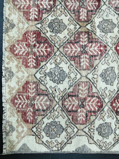 Floral OUSHAK RUG TURKISH 6.2 x 4.4 Vintage Rug Vintage Wool  Hand Made Rugs Vintage Turkish Rug