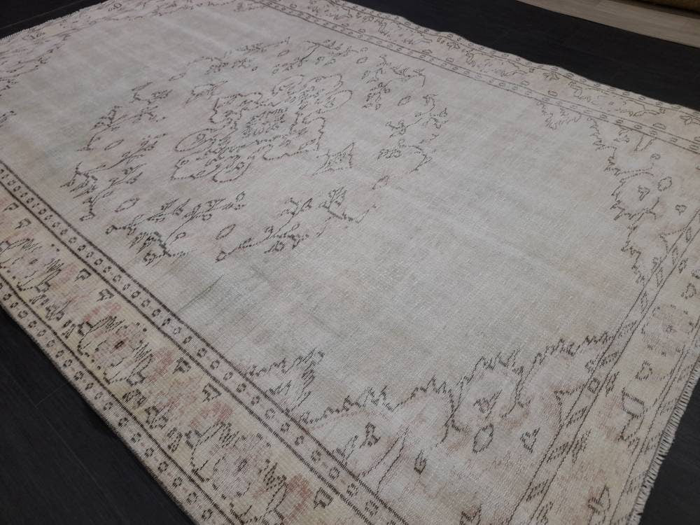 Neutral Rug 6.2 x 9.2 Muted Vintage Rug , Muted Oushak Rug, Rustic Rug, Turkish Rug, Farmhouse Rug, Distressed Wool rug Antique Rug Natural
