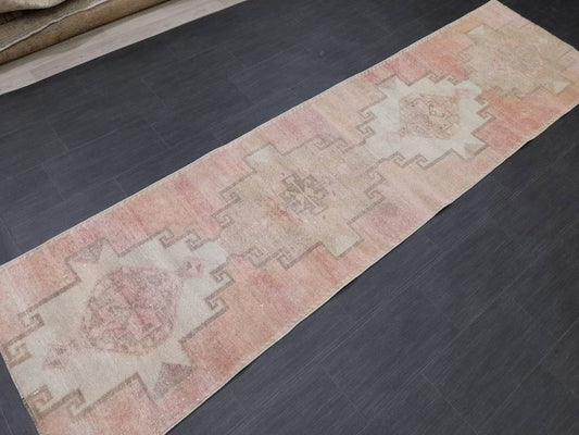 Muted Vintage Oriental Runner Rug 2.8 x 10.5 Muted Oushak Turkish Runner Rug Short Vintage Muted Runner Rug Hallway Runner Soft Wool Runner