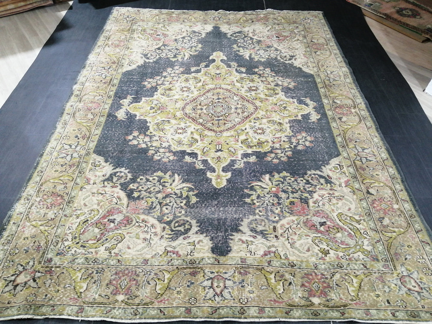Muted OUSHAK RUG 9.6 x 6.8 Vintage Rug Wool Oushak Rug Hand Made Rugs Vintage Turkish Rug