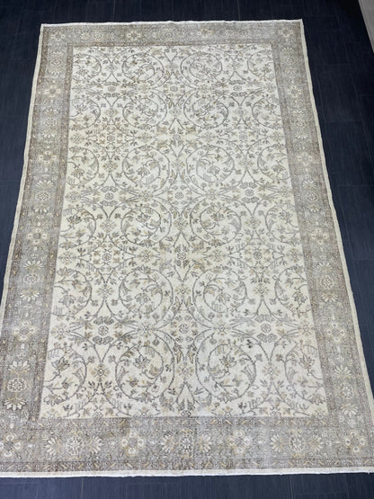 Vintage Rug 6.4 x 9.8 Handmade Oushak Rug Farmhouse Rug Wool Pile Rug Rustic Rug Wool Bohemian Rug Vintage Turkish Rug Natural Rug Muted Rug