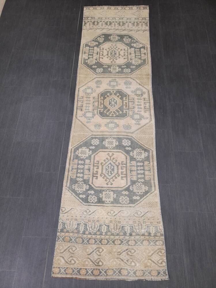 Muted Wool Vintage Runner Rug 2.5 x 9.5 Turkish Runner Rug Vintage Handmade Runner Rug Hallway Runner Rug Kitchen Runner Short Wool Runner