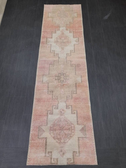Muted Vintage Oriental Runner Rug 2.8 x 10.5 Muted Oushak Turkish Runner Rug Short Vintage Muted Runner Rug Hallway Runner Soft Wool Runner